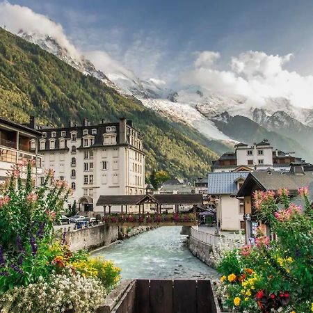 Vue Brevent Sublime En Centre Ville Avec Parking Prive Chamonix Kültér fotó
