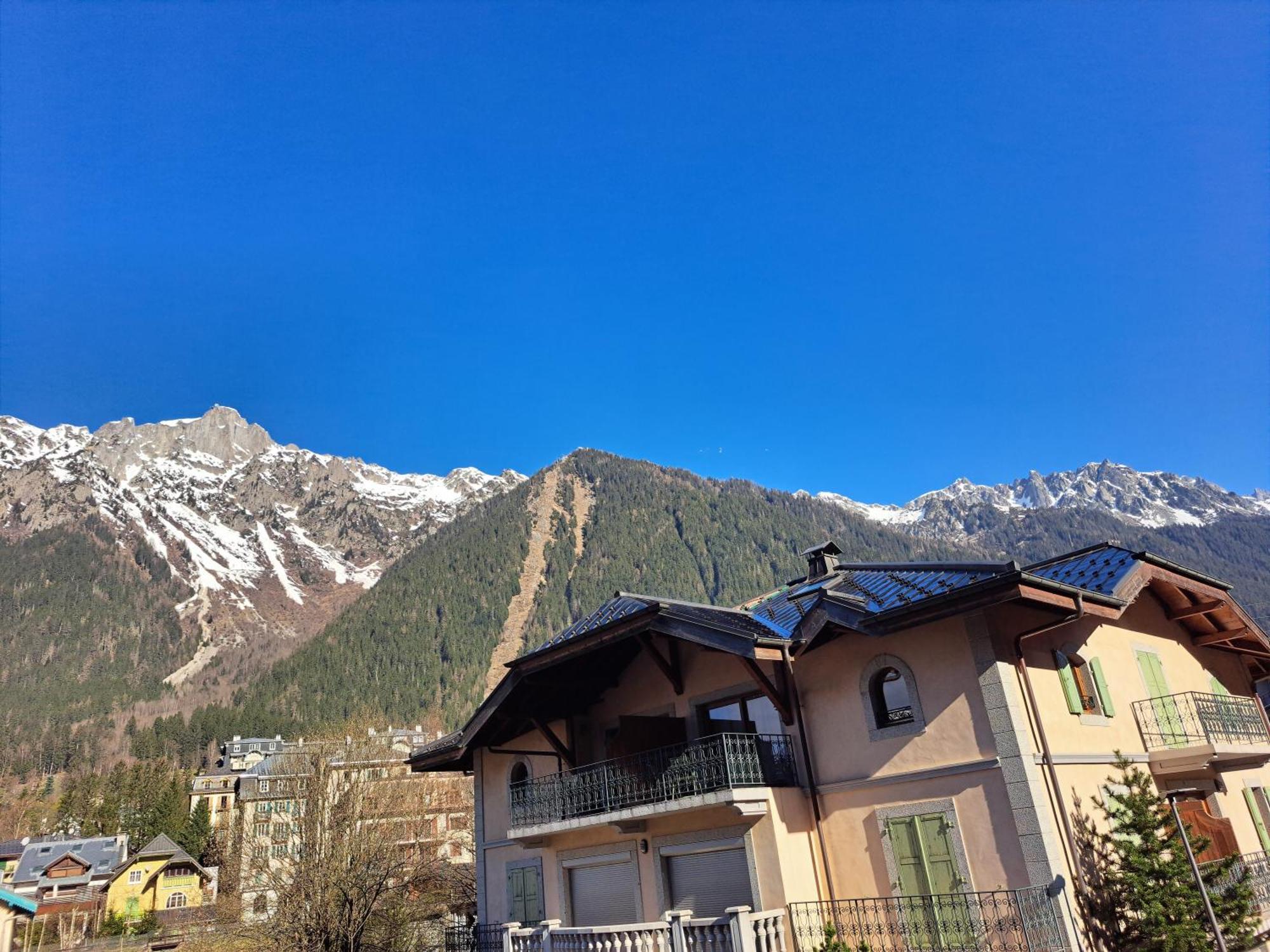 Vue Brevent Sublime En Centre Ville Avec Parking Prive Chamonix Kültér fotó